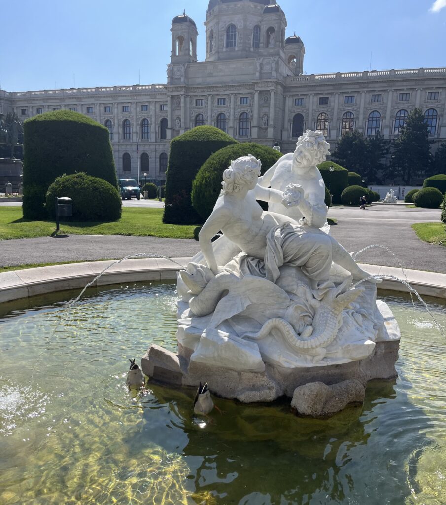 MuseumsQuartier Wien, Best Museums in Vienna to visit, Fountain in Vienna, outside of Kunsthistorisches Museum 