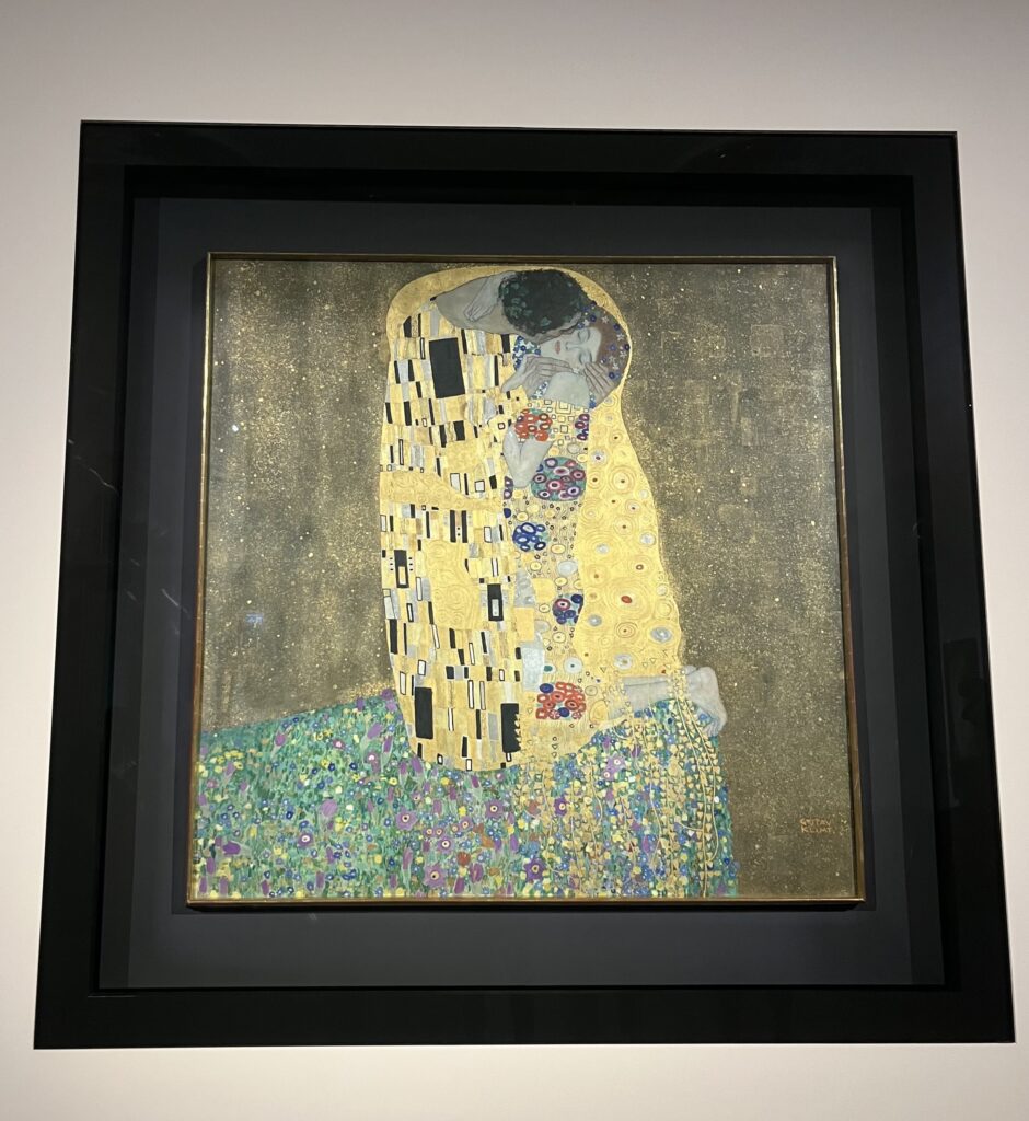 Best Museums in Vienna, The Kiss Painting by Gustav Klimt 